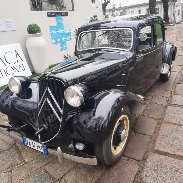 Auto_matimonio_torino_chiesa