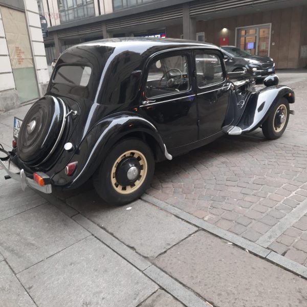Auto_matimonio_torino_laterale