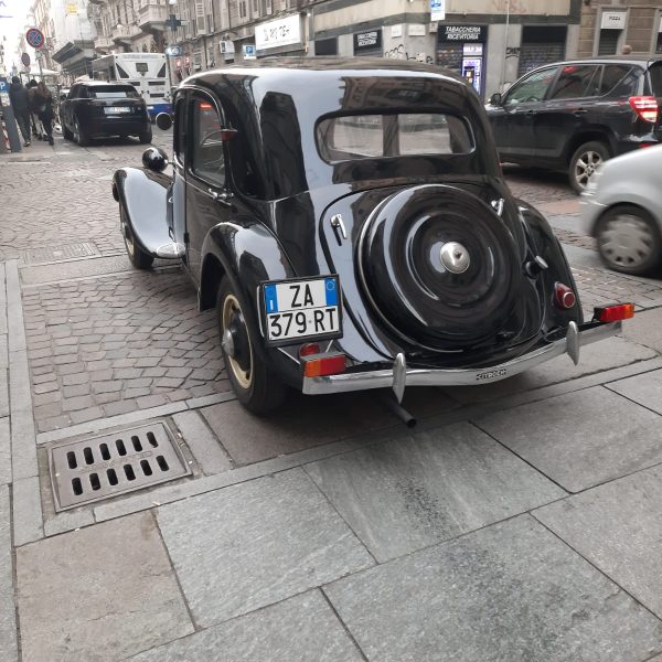 Auto_matimonio_torino_posteriore